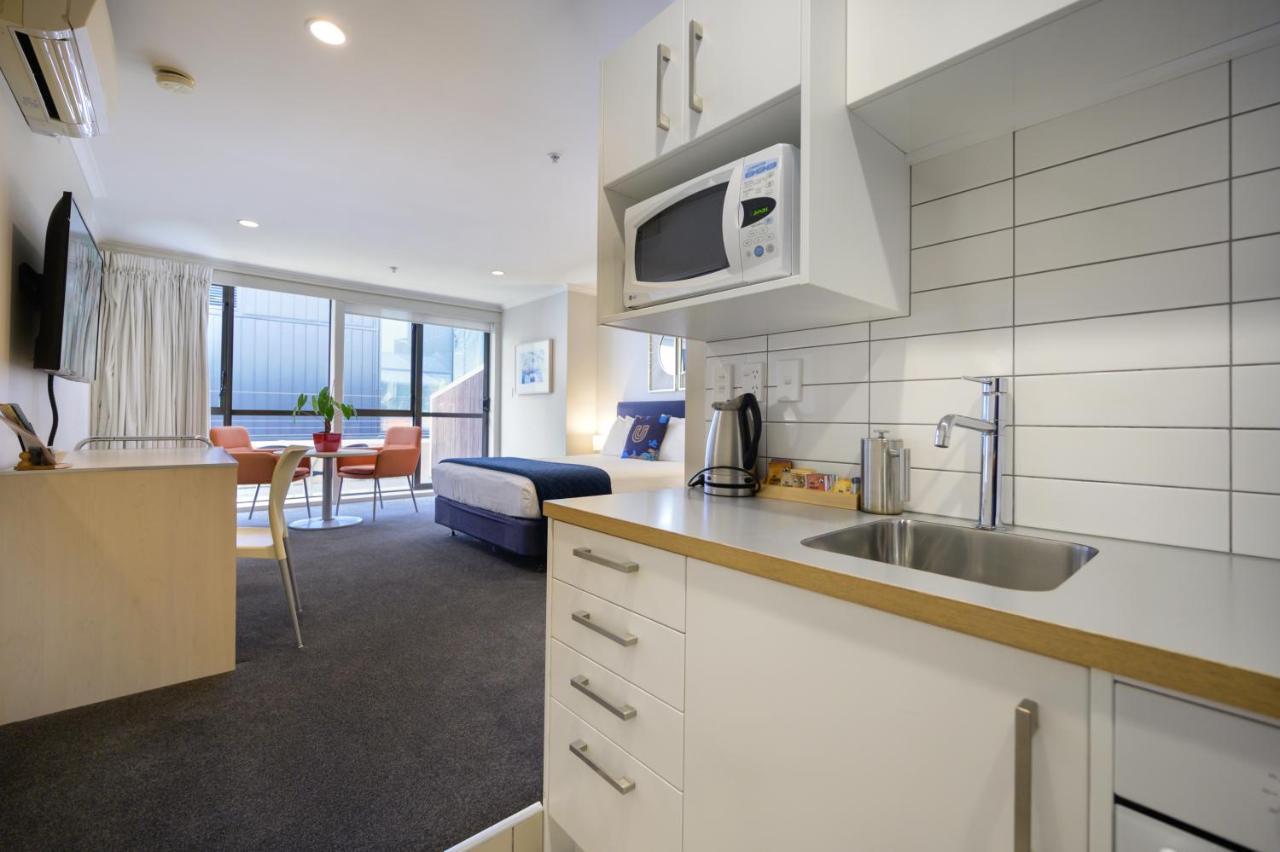 U Residence Hotel Веллингтон Экстерьер фото